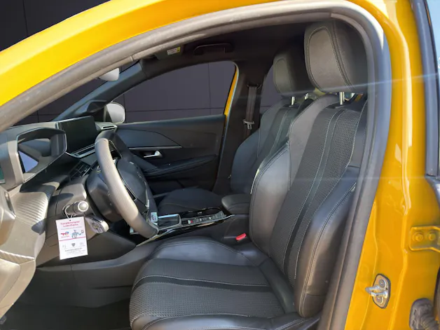 Peugeot 208 1.2 GT Line