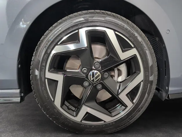 VW Golf Variant 2.0 TSI R-Line DSG 4 Motion