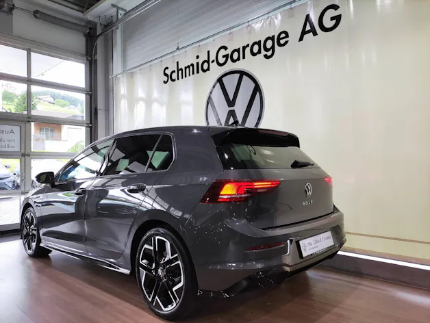 VW Golf VIII 1.5 eTSI R-Line DSG