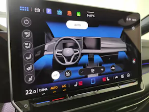 VW Golf VIII 1.5 eTSI R-Line DSG