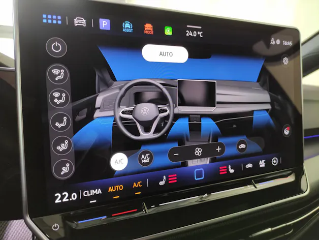 VW Golf VIII 1.5 eTSI R-Line DSG