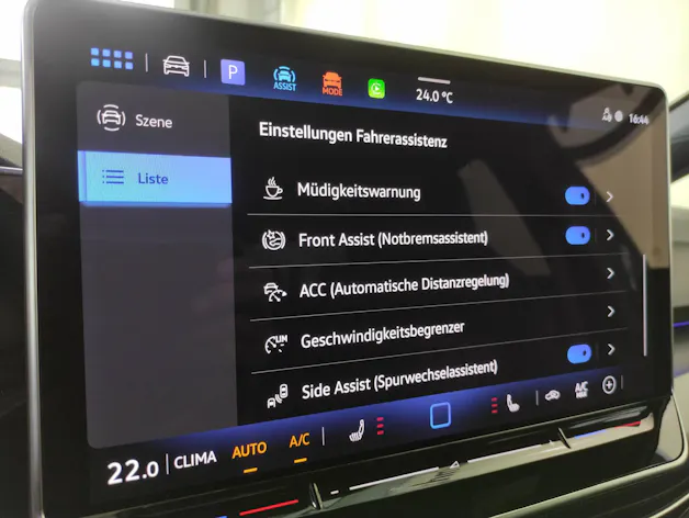 VW Golf VIII 1.5 eTSI R-Line DSG