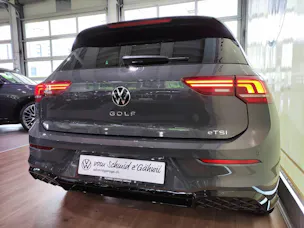 VW Golf VIII 1.5 eTSI R-Line DSG