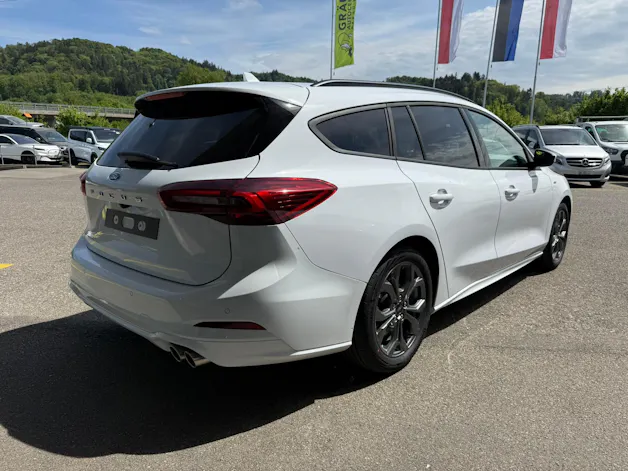 Ford Focus 1.0 MHEV ST-Line X Automat