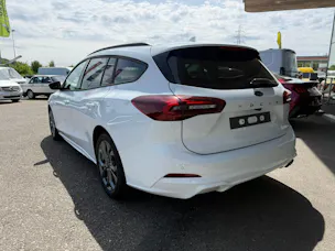 FORD Focus 1.0 MHEV ST-Line X Automat