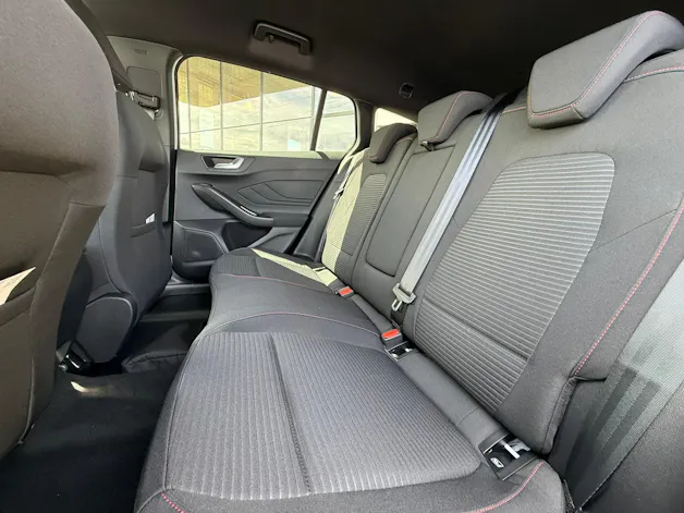 Ford Focus 1.0 MHEV ST-Line X Automat