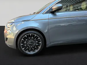 Fiat 500 C electric 87 kW La Prima By Bocelli Top