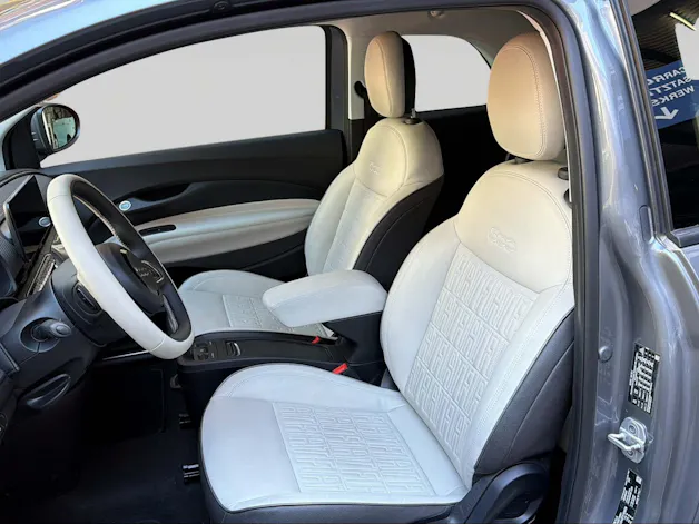 Fiat 500 C electric 87 kW La Prima By Bocelli Top