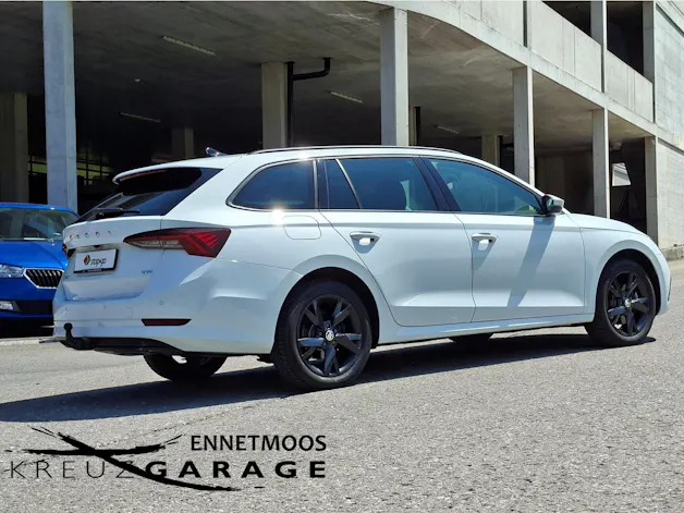 Škoda Octavia Combi 2.0 TDI DSG Ambition 4x4 *Anhängerkupplung 2t*