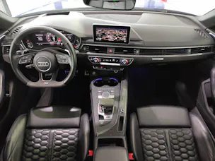 Audi RS4 Avant 2.9 V6 TFSI quattro T-Tronic