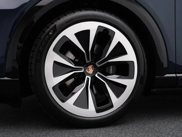 Porsche Cayenne Electric
