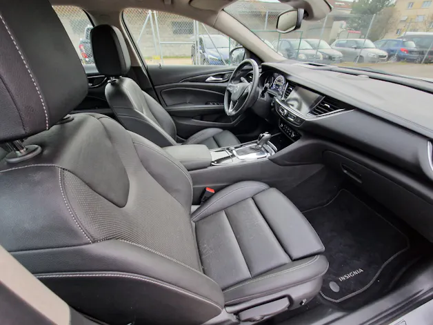 Opel Insignia 2.0 BiDTI Sports Tourer Excellence 4WD Auto