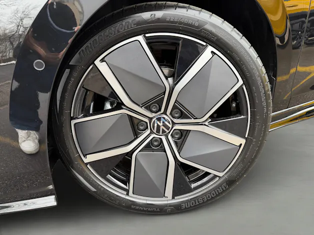 VW Golf 2.0 TSI R-Line DSG 4 Motion