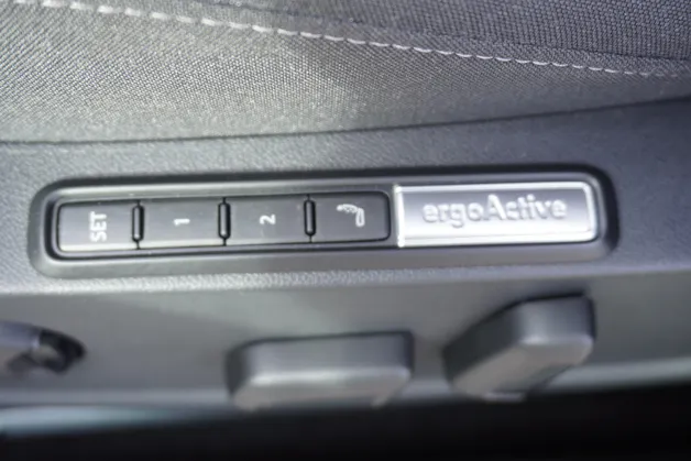 VW Golf Variant 2.0 TDI Life DSG 4Motion