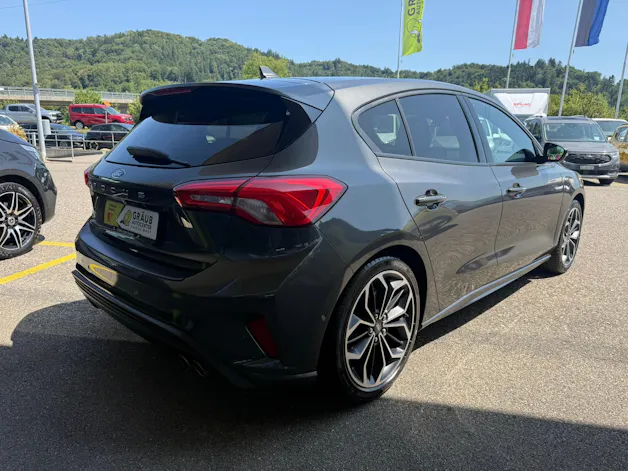 Ford Focus 1.5 SCTi ST Line