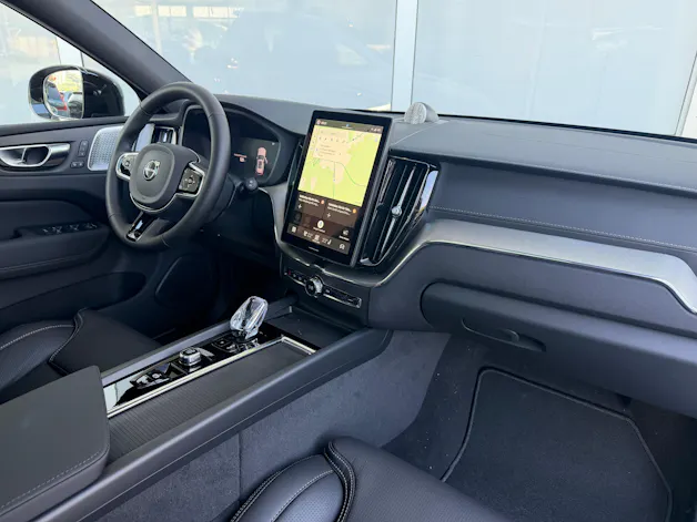 Volvo XC60 T8 eAWD Ultra Dark Geartronic