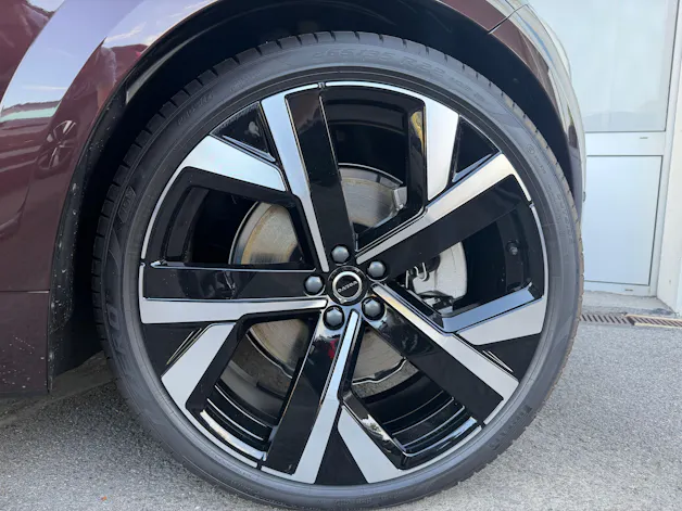 Volvo XC60 T8 eAWD Ultra Dark Geartronic