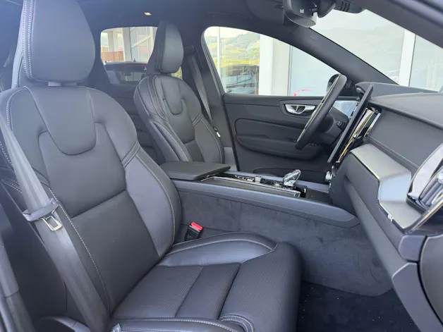Volvo XC60 T8 eAWD Ultra Dark Geartronic