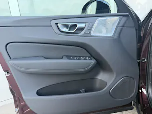 Volvo XC60 T8 eAWD Ultra Dark Geartronic