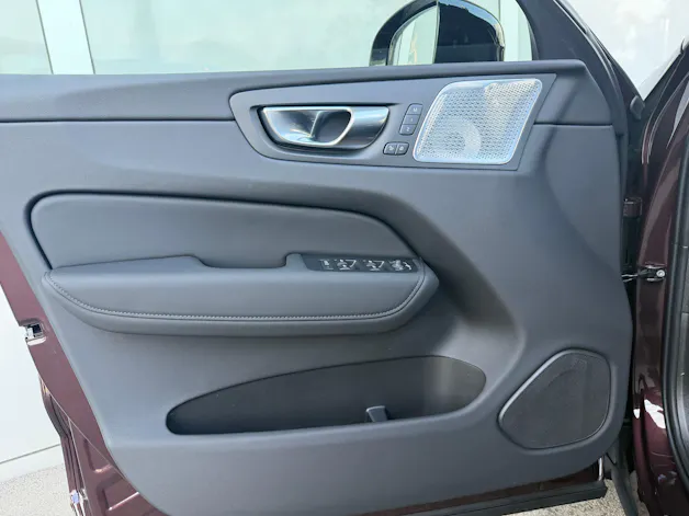Volvo XC60 T8 eAWD Ultra Dark Geartronic