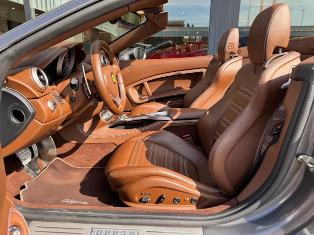 Ferrari California 4.3 V8
