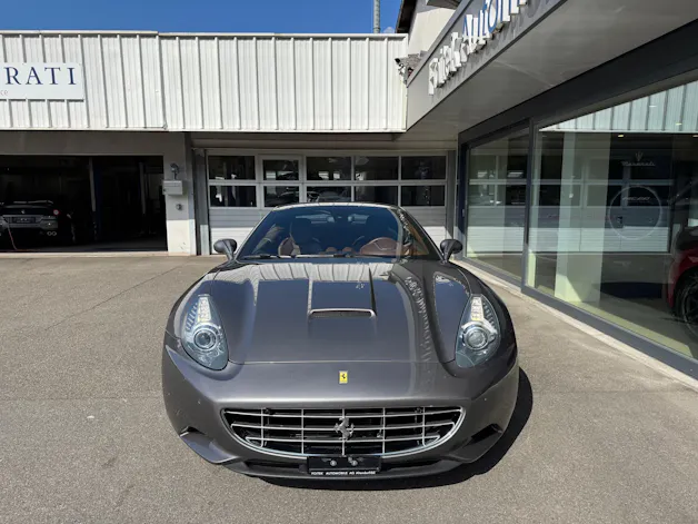 Ferrari California 4.3 V8