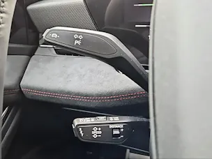 Audi S6 Avant e-tron quattro Mythosschwarz Metallic