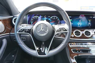 Mercedes-Benz E 300 Avantgarde 9G-Tronic