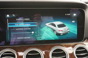 Mercedes-Benz E 300 Avantgarde 9G-Tronic