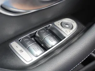 Mercedes-Benz E 300 Avantgarde 9G-Tronic