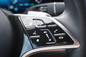 Mercedes-Benz E 300 Avantgarde 9G-Tronic