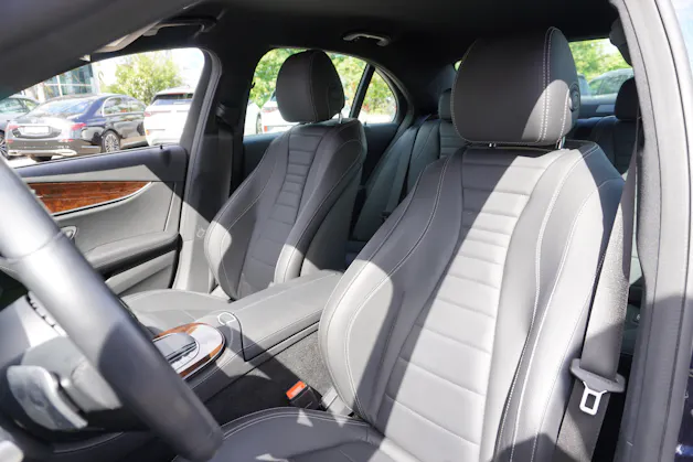 Mercedes-Benz E 300 Avantgarde 9G-Tronic