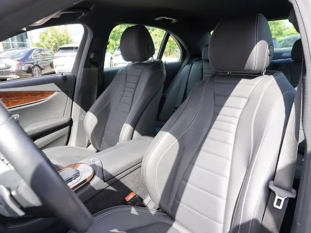 Mercedes-Benz E 300 Avantgarde 9G-Tronic