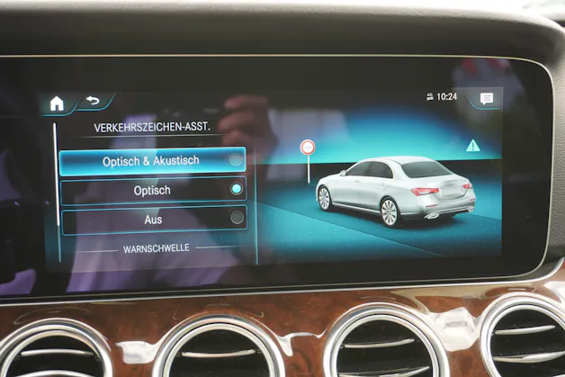 Mercedes-Benz E 300 Avantgarde 9G-Tronic