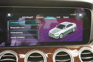 Mercedes-Benz E 300 Avantgarde 9G-Tronic