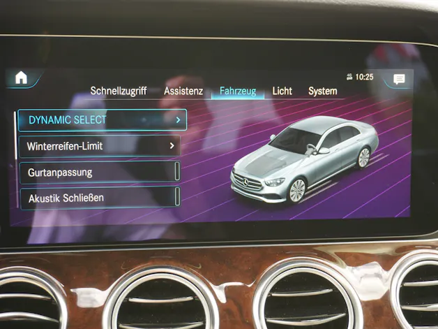 Mercedes-Benz E 300 Avantgarde 9G-Tronic