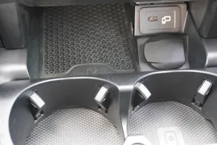Mercedes-Benz E 300 Avantgarde 9G-Tronic