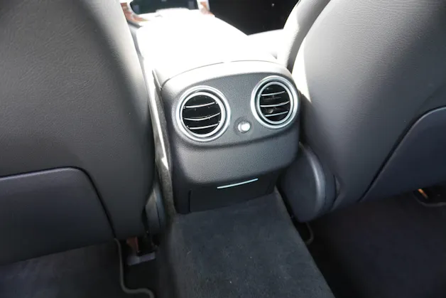 Mercedes-Benz E 300 Avantgarde 9G-Tronic