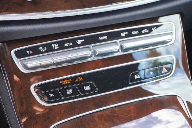 Mercedes-Benz E 300 Avantgarde 9G-Tronic