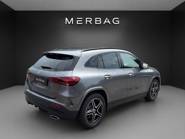 MERCEDES-BENZ GLA 250 4Matic 8G-DCT Swiss Star