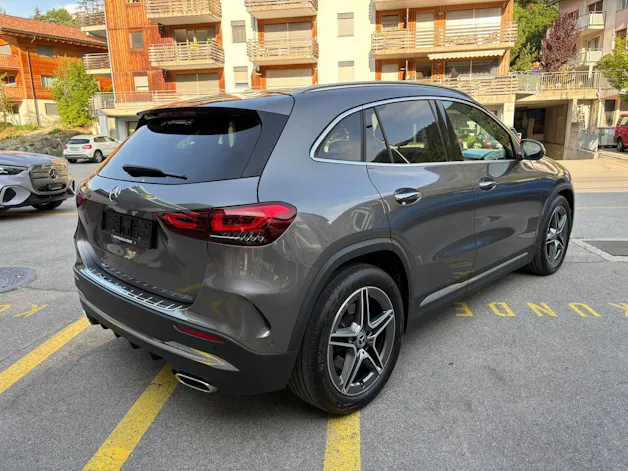 Mercedes-Benz GLA 250 AMG Line 4Matic