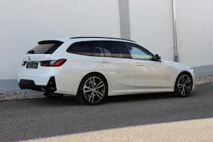 BMW 330i Touring xDrive M SPORTPAKET