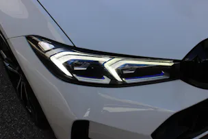 BMW 330i Touring xDrive M SPORTPAKET