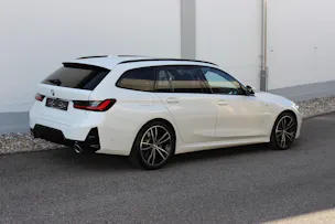BMW 330i Touring xDrive M SPORTPAKET