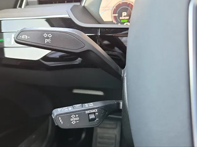 Audi Q8 50 e-tron Black Edition quattro Mythosschwarz Metallic