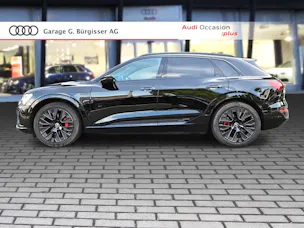 Audi Q8 50 e-tron Black Edition quattro Mythosschwarz Metallic