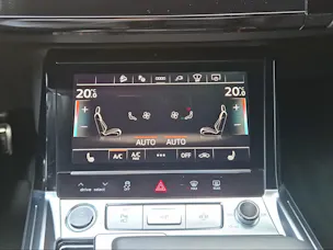 Audi Q8 50 e-tron Black Edition quattro Mythosschwarz Metallic