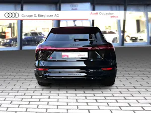 Audi Q8 50 e-tron Black Edition quattro Mythosschwarz Metallic
