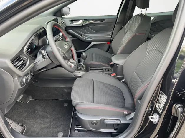 Ford Focus Station Wagon 1.0i EcoB Hybrid 155 ST-Line