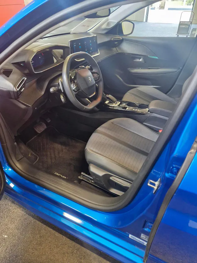 Peugeot 208 1.2 PureTech Allure Pack EAT8